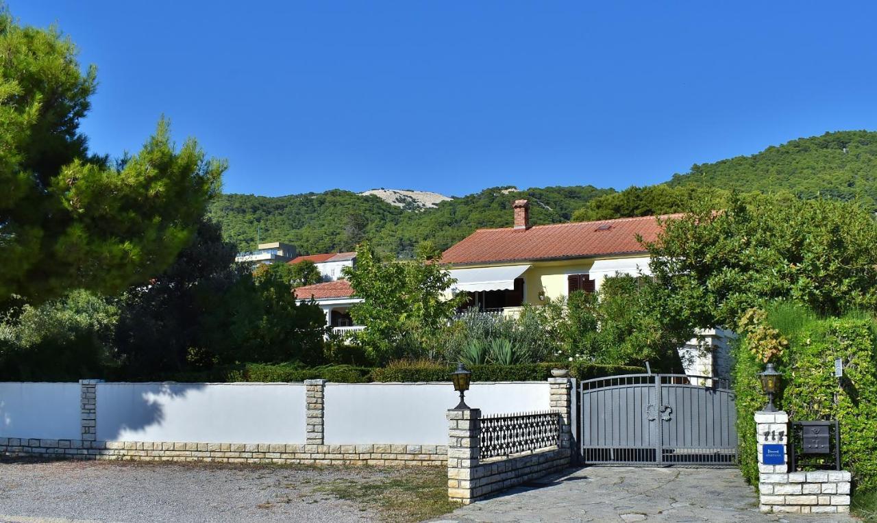 Apartments Zenko Rab Town Exterior photo