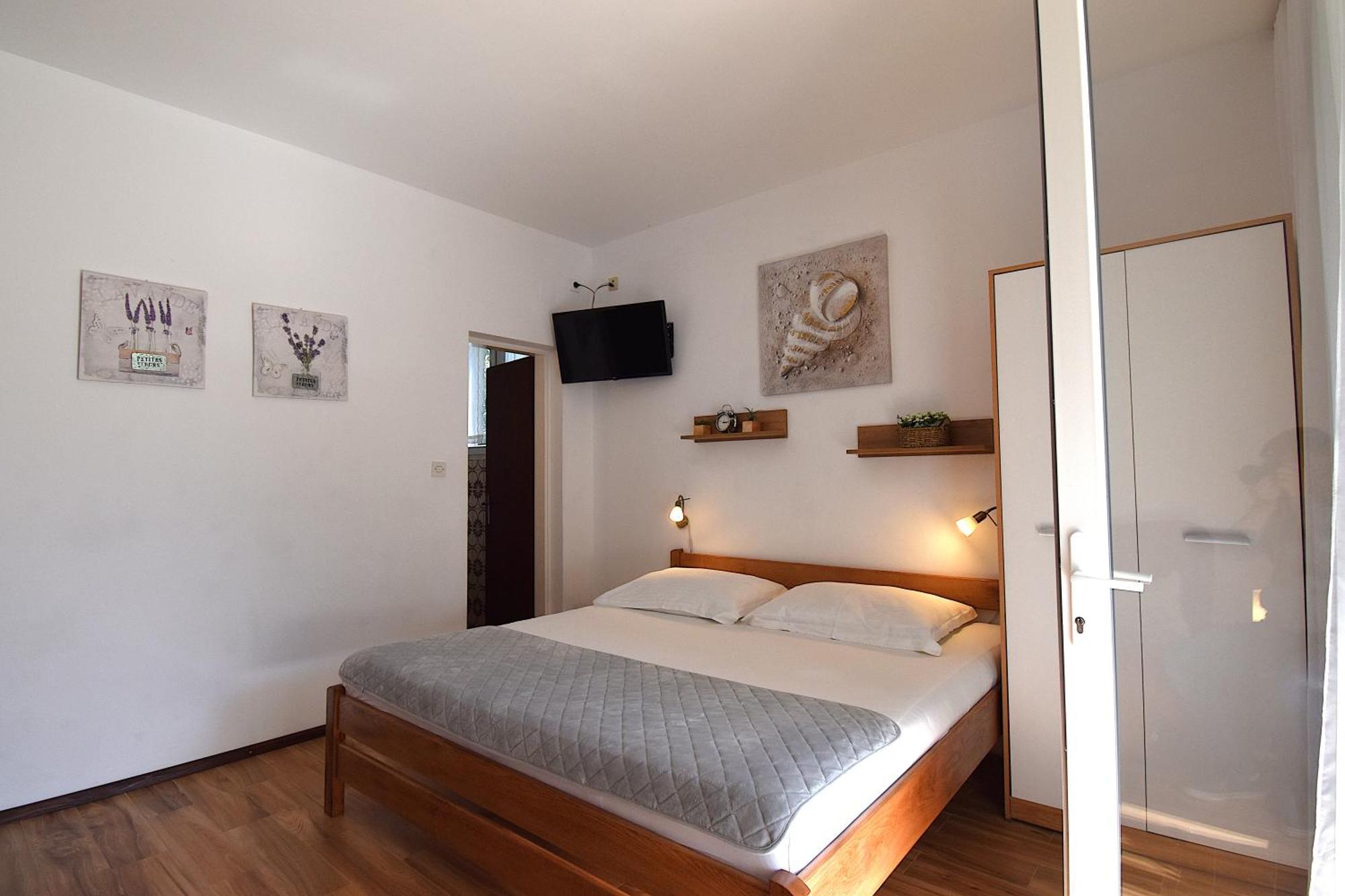 Apartments Zenko Rab Town Exterior photo